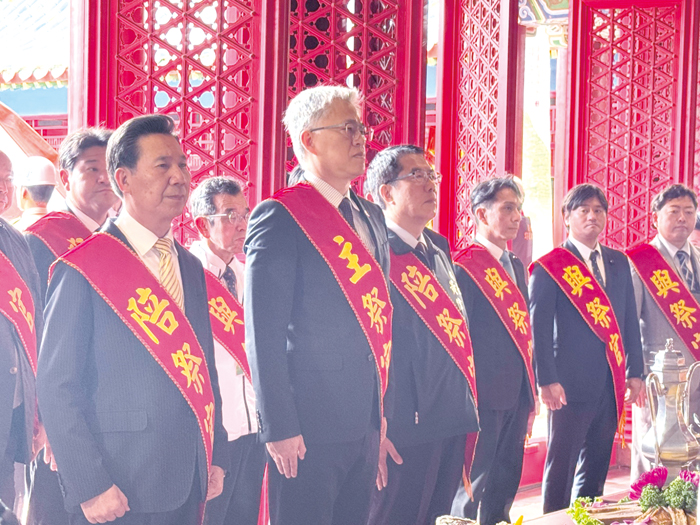 縣長陳福海跨海參加「明延平王鄭成功來臺365週年中樞祭典」。（縣府提供）