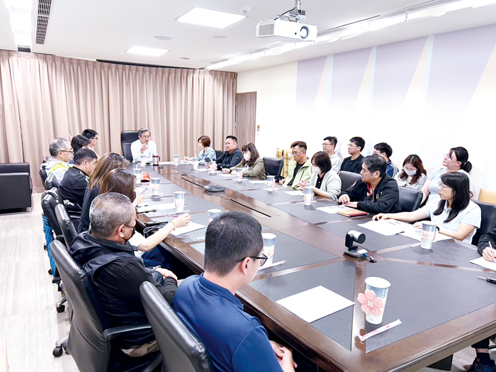 因應「五一連假」陸客旅遊熱潮，縣府觀光處邀集相關單位辦理座談會共同研商。（觀光處提供）