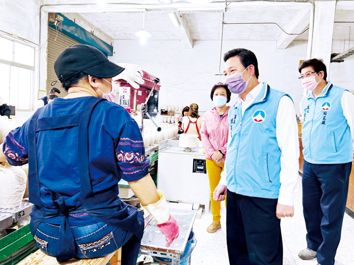 縣長陳福海十分關心勞工的權益與福利。（縣府提供）