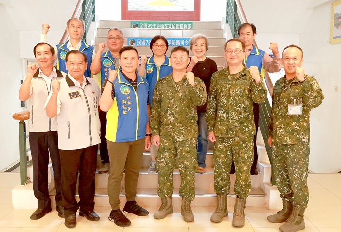 花蓮縣金門同鄉會前往陸軍花東防衛指揮部南美崙營區進行慰問。
（花蓮縣金門同鄉會提供）