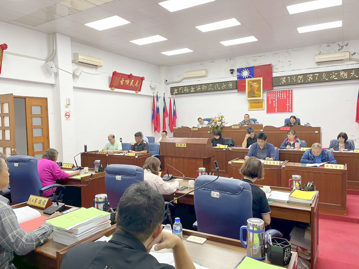 金寧鄉代會審議代表提案。（高凡淳攝）