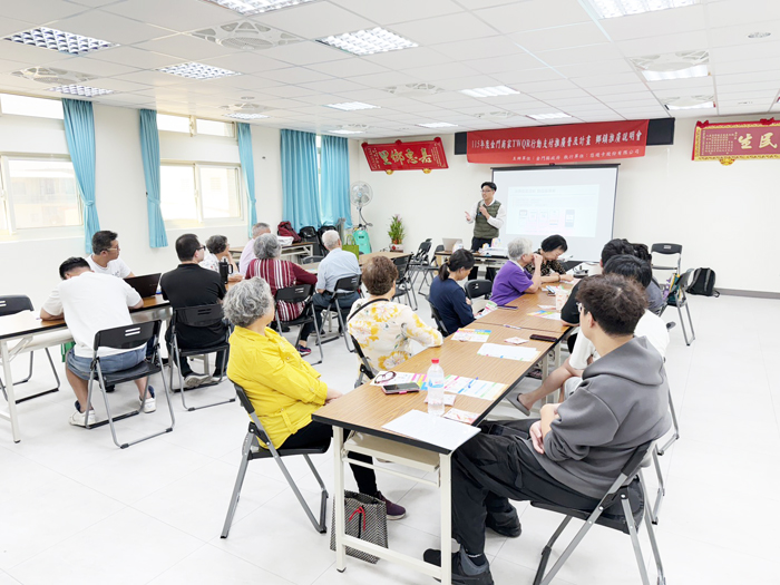 縣府推動TWQR智慧支付環境，巡迴縣內六大商圈舉辦招商說明會。（產發處提供）