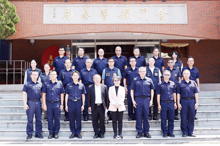 內政部長劉世芳訪視金門縣警察局，慰勉警察同仁。（縣警局提供）