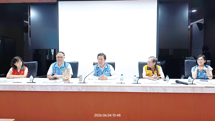 台南市金門縣同鄉會返鄉拜會縣府，共話鄉情關心家鄉發展。（李映蓉攝）