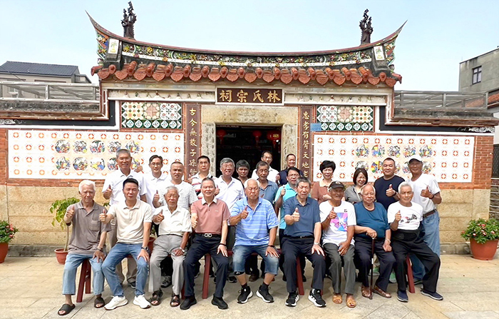 上后垵與黃山村兩岸林氏宗親合影。（陳永富提供）