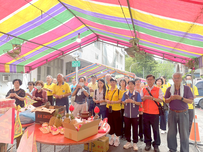 高雄市金門同鄉會舉辦浯島城隍聖誕慶典活動。
（高雄市金門同鄉會提供）