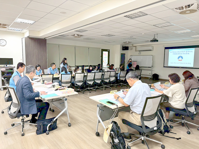 由內政部移民署、衛生福利部等中央部會組成之評核小組蒞臨金門，辦理「114年度新住民照顧服務績效考核」實地評核作業。（社會處提供）