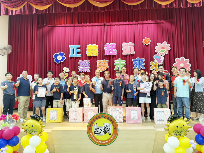 正義國小畢業典禮。（呂肇忠攝）