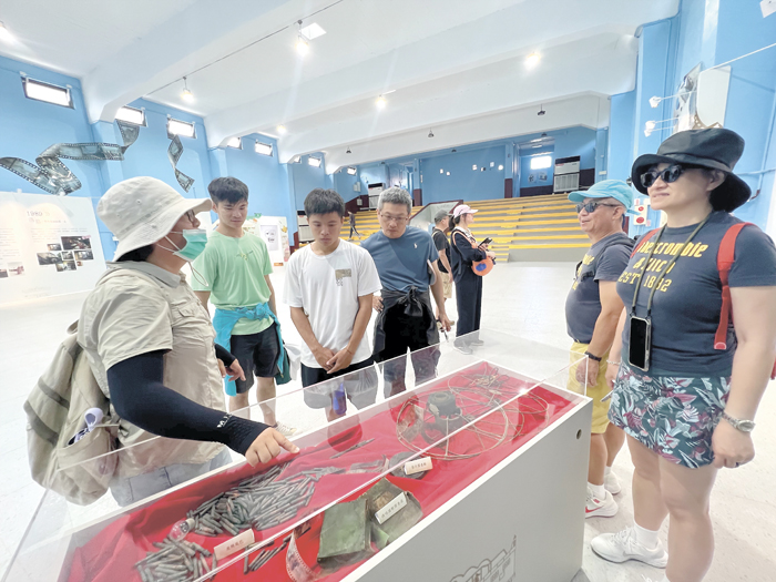 參觀金沙戲院，探索昔日戲院文化。（林秉志攝）