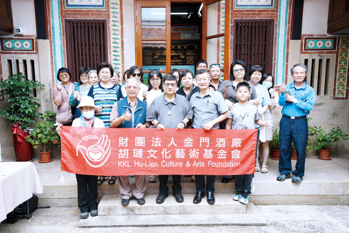 曾燦燈博士金門開講，分享創意與創新領導智慧。（胡璉文化藝術基金會提供）
