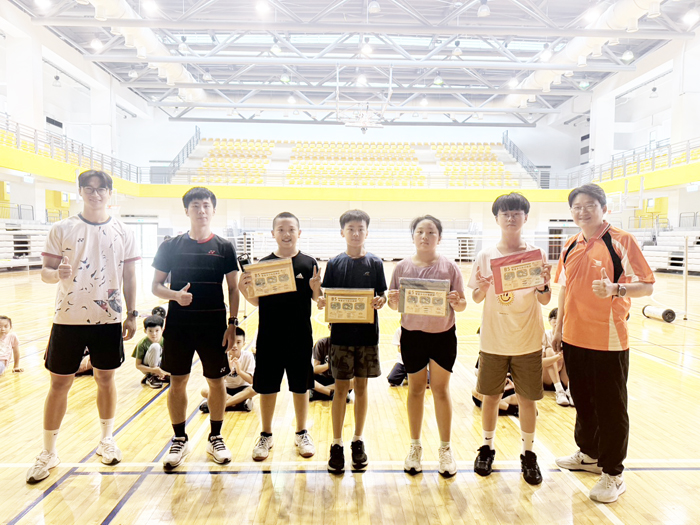 金門大學辦理羽球親子夏令營。（金大提供）