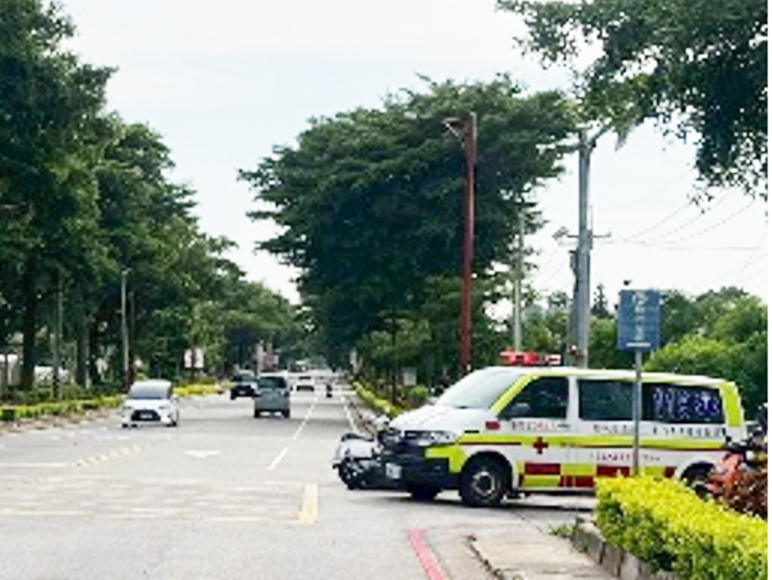 伯玉路二段巷口機車交通事故。（金城分局提供）