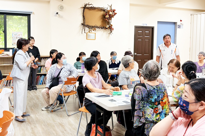 高齡者靈性照顧種子師資培訓。
（縣府提供）