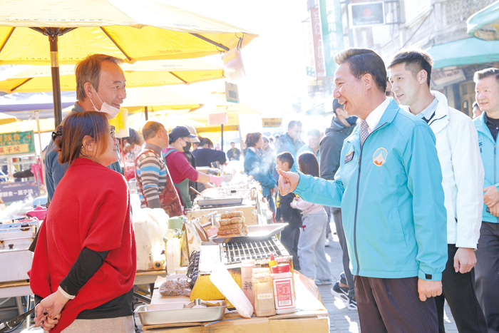 縣長陳福海樂見數位縣民卡結合數位科技與智慧支付，帶動在地消費循環。（縣府提供）