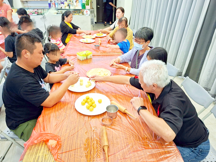 金門家扶中心辦理「寄養家庭支持團體暨親子活動」。（家扶中心提供）