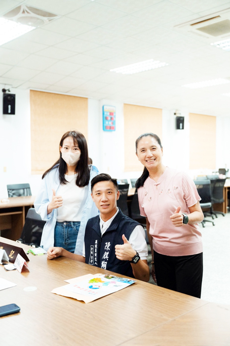 多位議員參選人完成登記作業，將角逐下一屆的議員席次。（民眾提供、許峻魁攝）