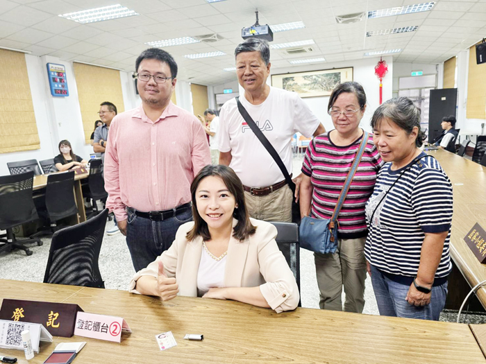 多位議員參選人完成登記作業，將角逐下一屆的議員席次。（民眾提供、許峻魁攝）