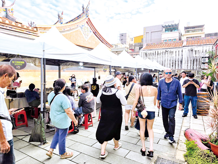 「浦揪新創市集」今日最後一天，歡迎民眾前往挖寶。（許峻魁攝）