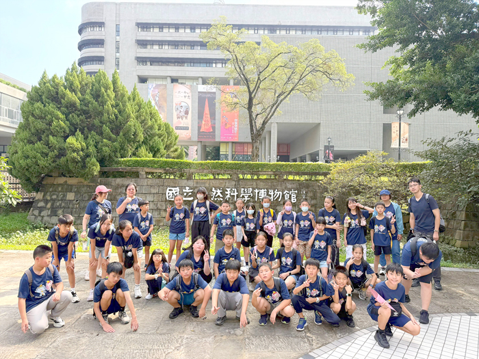 金湖國小臺中參訪活動，活動帶領學生走訪國立自然科學博物館、國立中興大學，以及臺中多處文化與公共場域，透過豐富多元的參訪課程，將課堂所學延伸至生活。（金湖國小提供）