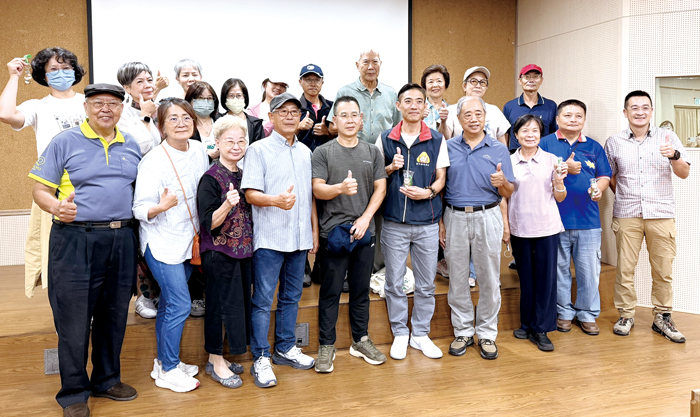 蔡添丁老師「水獺拍攝分享」講座。（文化局提供）