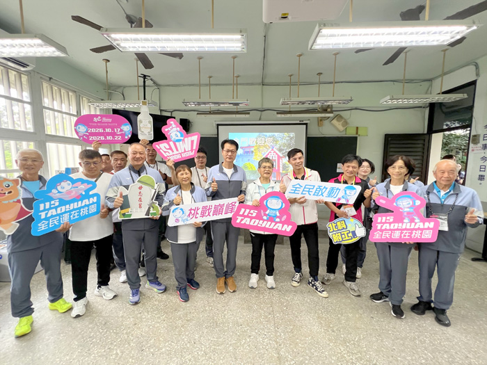 全民運動署署長房瑞文探訪金門代表隊，與選手及團隊親切交流並加油應援。（林秉志攝）