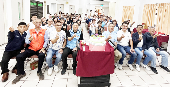 金門縣救國團慶祝74週年，表彰傑出教育人員及義工。（莊煥寧攝）