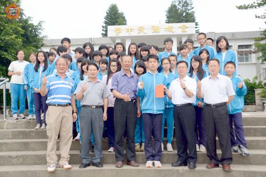 城中管樂隊赴台交流省府贈程儀
圖文/董森堡