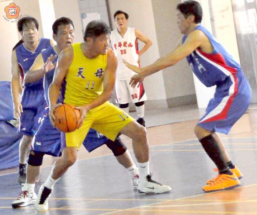   程禾寶（天母11）說，籃球有很多秘訣，只要願意下苦功，皇天絕不負苦心人！（張建騰攝）