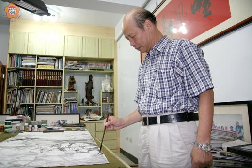   金門縣議會人事主任楊誠國，在烈嶼鄉長洪成發的盛情邀約下，生平首次個人畫展於本月十九日在烈嶼鄉文化館舉辦。
（許加泰攝）