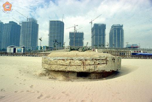   創作藝術展─翟山坑道展出沈曉閩作品〈海西1949〉。
（策展單位提供）