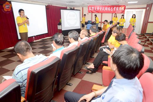   銘傳大學資訊志工團隊製作一系列有關金門觀光的電子書及微電影，昨日並假金城鎮公所舉行發表會。（董森堡攝） 