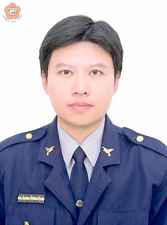 金湖派出所警員黃紫源
