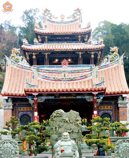   金門太武山海印寺擁有八百多年歷史，是全國歷史最悠久的寺廟之一。（張建騰攝）