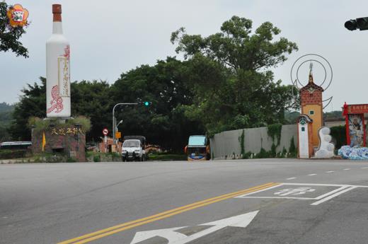   縣警局已完成金城鎮西海路與珠水路路口交通管制號誌等設施改善並開始運作，特別提醒駕駛人行經該路口遵循交通管制號誌，以確保行車安全。　（莊煥寧攝）