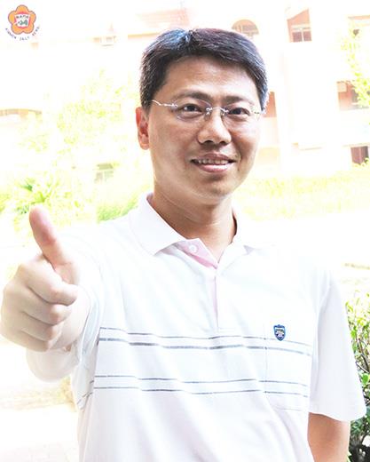   謝志偉認為學校應培養學生三件事：一是自主閱讀；二是運動；三是良好的生活教育。（張建騰攝）