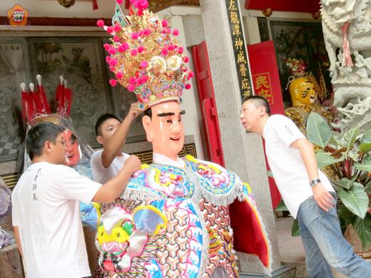 新巿忠義廟新添的軟甲神將關平太子。
(張建騰攝)