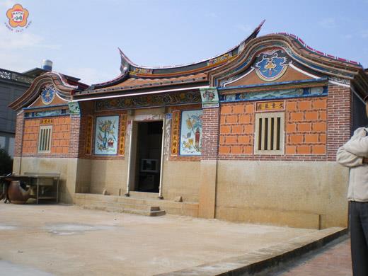   金門縣政府與金門國家公園管理處共同努力保護傳統閩南古厝和中西合璧的洋樓建築。
（金管處提供）