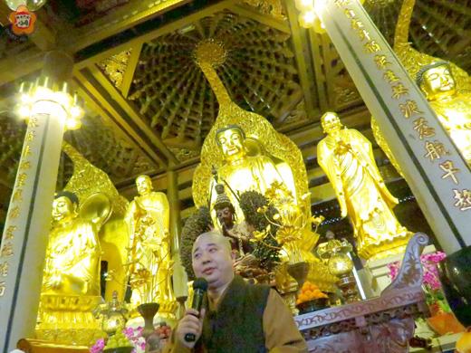 南普陀寺的方丈則悟大和尚表示，菩薩很靈，金門很近，祝福兩岸人民都能過上更加美好、和諧的幸福生活！（張建騰攝）