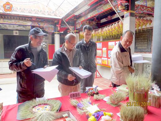   小麥勞作比賽，農試所邀請專家進行評審工作，成績業已出爐。
（農試所提供）