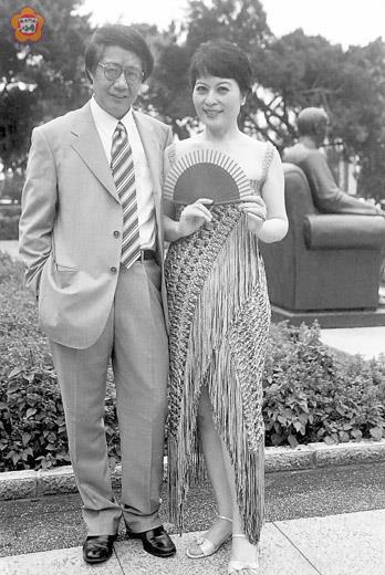 黃克全（左）及王學敏（右）夫婦，將在今日午後，與大家分享文學與藝術。（文化園區提供）