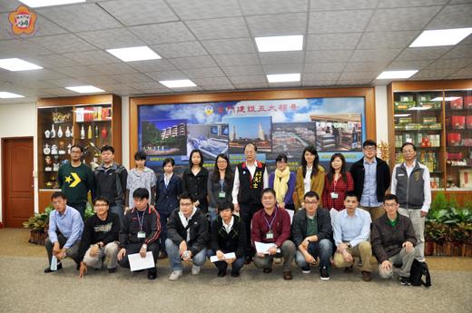   縣長李沃士昨接見102年地方特考新進人員。（翁維智攝）