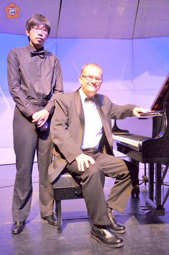 「斯瓦沃米爾道布贊斯基(Slawomir P. Dobrzanski)與許征仁鋼琴演奏會」，師徒兩人一展精湛琴藝。（陳麗妤攝）