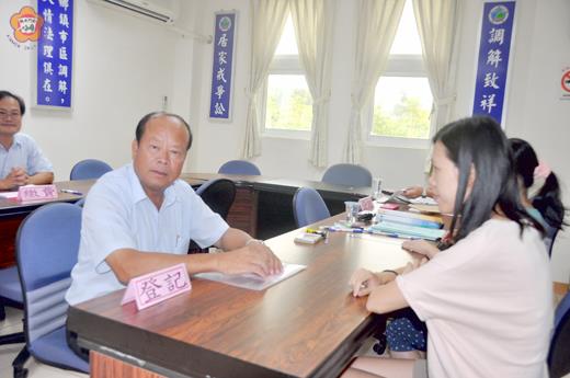年底五合一的選舉登記至昨(五)日截止,現任烈嶼鄉長洪成發完妥登記,以同額競選尋求連任。
(許加泰攝)
