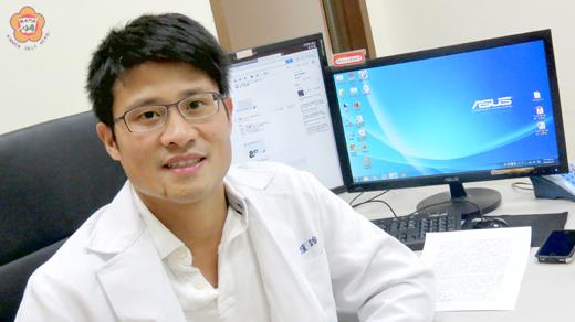 微創的人工膝、髖關節手術是台北榮總最具代表性的手術之一；經過六年扎實的訓練，不論是診斷或是開刀技術，林瑾鎔都已經可以獨當一面。（張建騰攝）