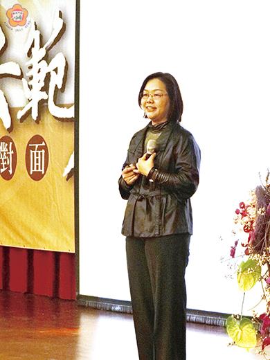   「典範人物面對面講座」昨日邀請昇恆昌股份有限公司執行副總經理常春媚主講。（金大提供）