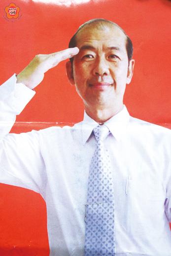   前社會局長許乃權疑涉大陸籍男子鎮小江「共諜案」，昨遭檢調搜索。（楊水詠翻攝）