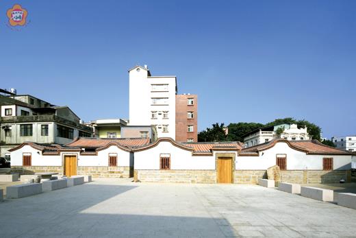   縣定古蹟邱良功古厝，在文化局、現住人、承造廠商與監造建築師的通力合作下修復完工。（文化局提供）