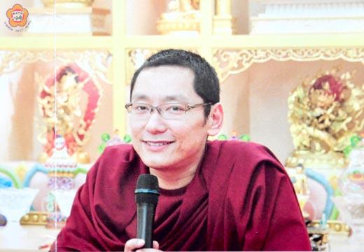   哈佛博士！藏傳佛教噶舉派傳承持有者宗南嘉楚仁波切即將抵金弘法，並與闊別多年的金門弟子相聚。（楊水詠翻攝）