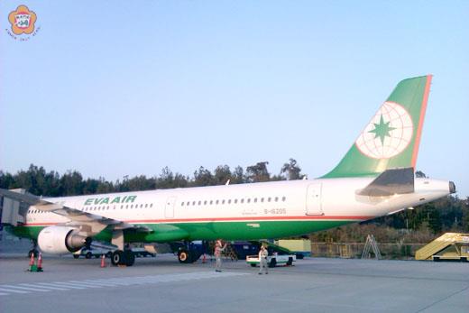 金門馬拉松賽圓滿落幕，立榮航空調派空中巴士A321航機前來支援輸運。（立榮航空提供）