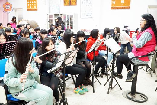   寧中小管樂冬令營，四天活動順利結束，學員藉此提升技巧。（許峻魁攝）